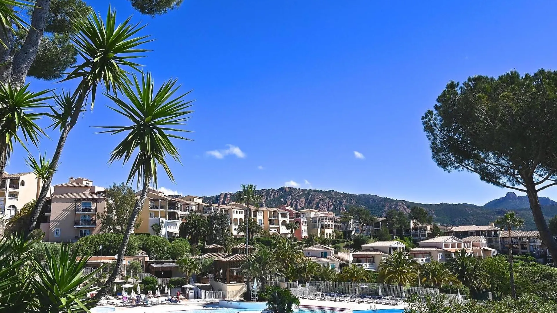 Apartment Village Cap Esterel - L'Esquinade-14 By Interhome Saint-Raphael