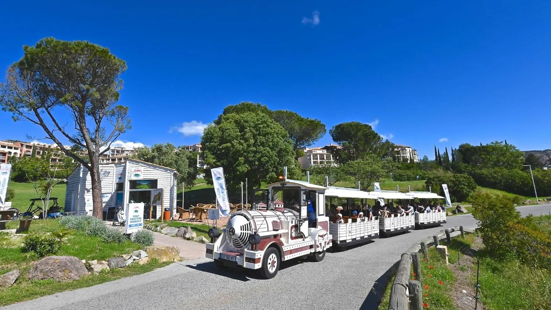 Apartment Village Cap Esterel - L'Esquinade-14 By Interhome Saint-Raphael  France
